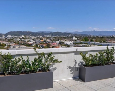 5768 W 3rd Street - Photo Thumbnail 13