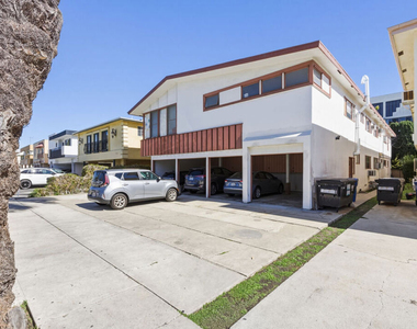 1058 Wooster - Photo Thumbnail 1
