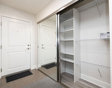 10982 Roebling Avenue - Photo Thumbnail 7