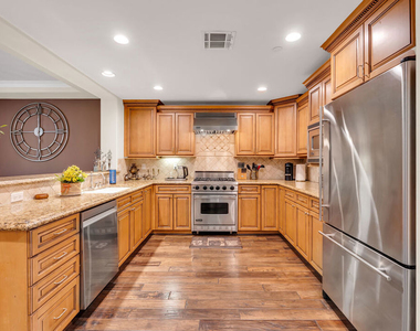 1530 Camden Avenue - Photo Thumbnail 5