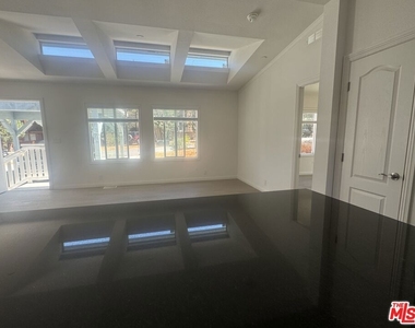 1336 La Crescenta Drive - Photo Thumbnail 19