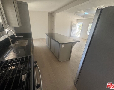 1336 La Crescenta Drive - Photo Thumbnail 8