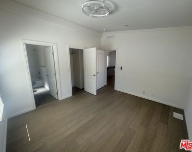 1336 La Crescenta Drive - Photo Thumbnail 5