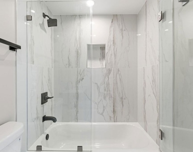 227 N Burlington Avenue - Photo Thumbnail 15