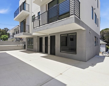 227 N Burlington Avenue - Photo Thumbnail 24
