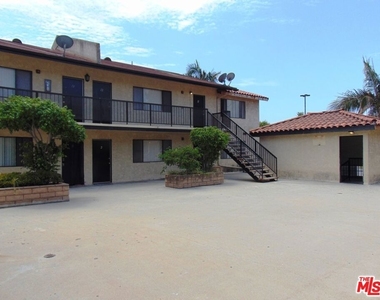 12100 Birch Avenue - Photo Thumbnail 13
