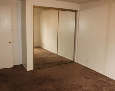12100 Birch Avenue - Photo Thumbnail 11