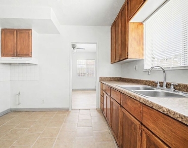 12015 S Willowbrook Avenue - Photo Thumbnail 9