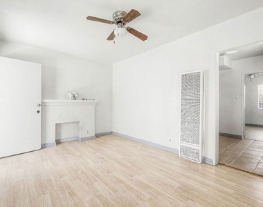 12015 S Willowbrook Avenue - Photo Thumbnail 6