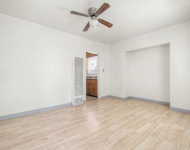 12015 S Willowbrook Avenue - Photo Thumbnail 1