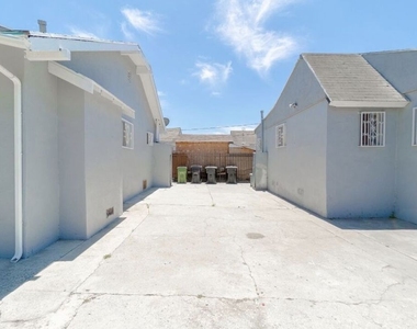 12015 S Willowbrook Avenue - Photo Thumbnail 4
