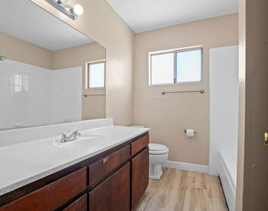 14108 Doty Avenue - Photo Thumbnail 13