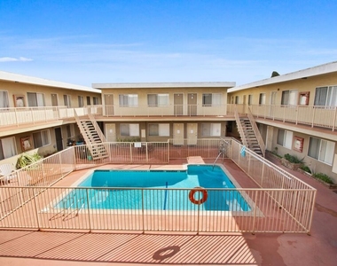 14108 Doty Avenue - Photo Thumbnail 5