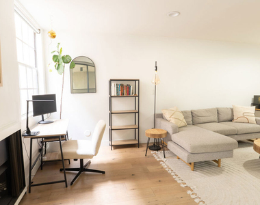 740 N Kings Road - Photo Thumbnail 2