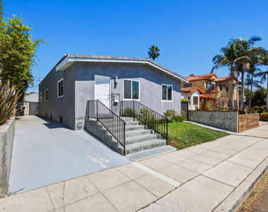 869 Warren Avenue - Photo Thumbnail 20
