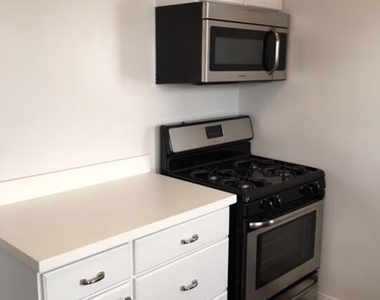 8124 Blackburn Avenue - Photo Thumbnail 5