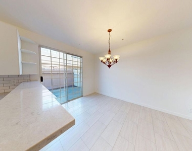 18347 Saticoy Street - Photo Thumbnail 6