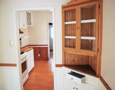 4653 Farmdale Avenue - Photo Thumbnail 14