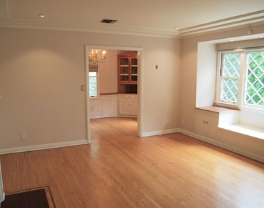 4653 Farmdale Avenue - Photo Thumbnail 7