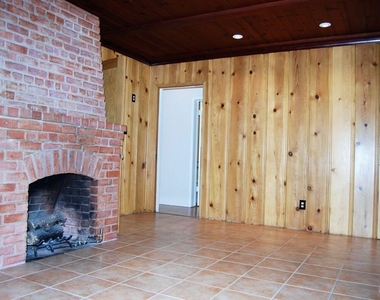 4653 Farmdale Avenue - Photo Thumbnail 26