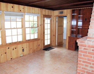 4653 Farmdale Avenue - Photo Thumbnail 24