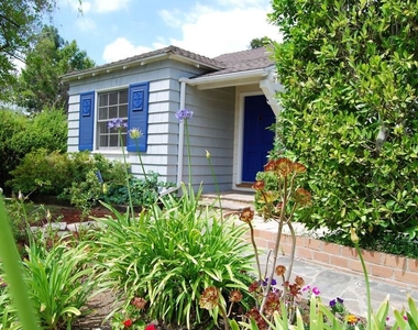 4653 Farmdale Avenue - Photo Thumbnail 1