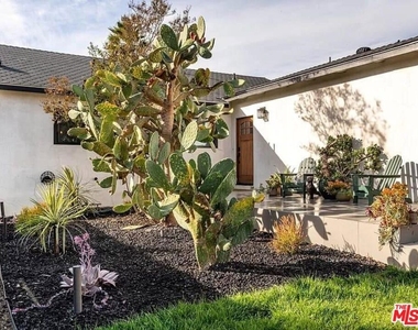 4328 Edenhurst Avenue - Photo Thumbnail 3