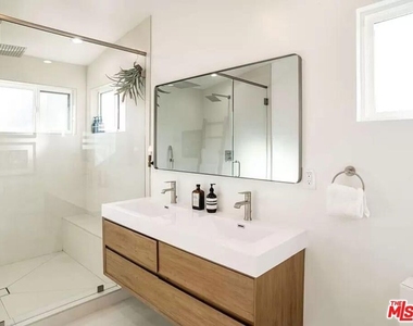 4328 Edenhurst Avenue - Photo Thumbnail 23