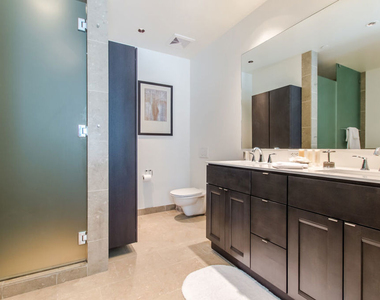 6250 Hollywood Boulevard - Photo Thumbnail 5