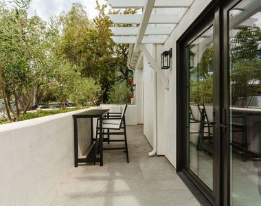 1025 Euclid Street - Photo Thumbnail 13