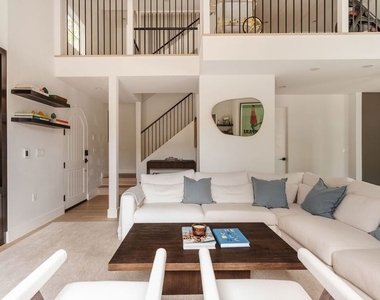 1025 Euclid Street - Photo Thumbnail 17