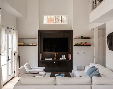 1025 Euclid Street - Photo Thumbnail 15