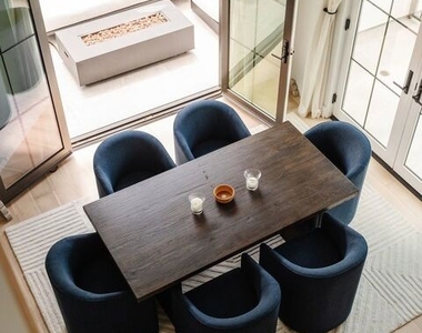 1025 Euclid Street - Photo Thumbnail 9