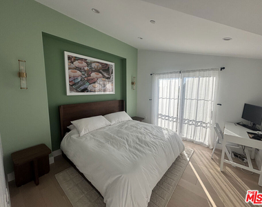 1025 Euclid Street - Photo Thumbnail 28