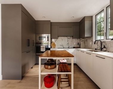 1025 Euclid Street - Photo Thumbnail 7