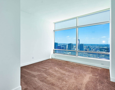 900 W Olympic Boulevard - Photo Thumbnail 13