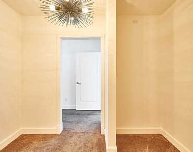 900 W Olympic Boulevard - Photo Thumbnail 22