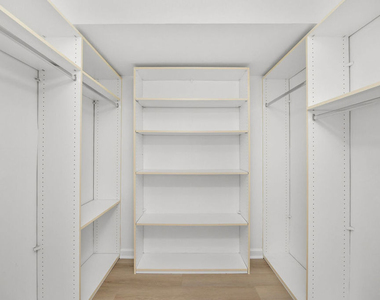 440 S Roxbury Drive - Photo Thumbnail 15