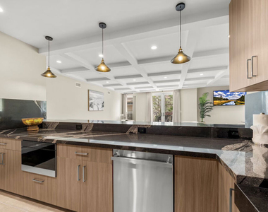 1825 Pandora Avenue - Photo Thumbnail 8
