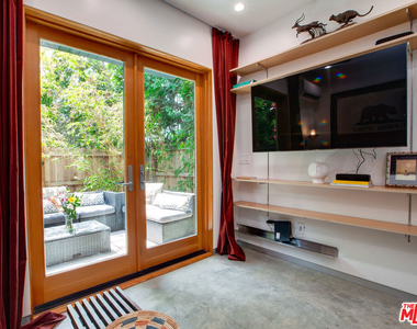 4135 Michael Avenue - Photo Thumbnail 7
