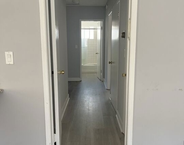 905 S Bedford Street - Photo Thumbnail 5