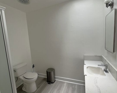 905 S Bedford Street - Photo Thumbnail 6