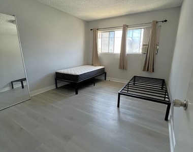 905 S Bedford Street - Photo Thumbnail 7