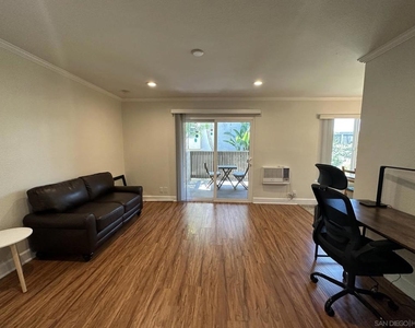 8521 Villa La Jolla - Photo Thumbnail 15