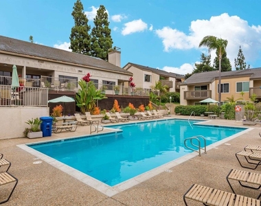 8521 Villa La Jolla - Photo Thumbnail 24