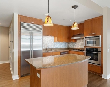 645 Front St - Photo Thumbnail 4