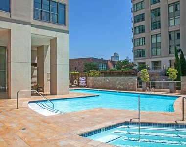 645 Front St - Photo Thumbnail 28