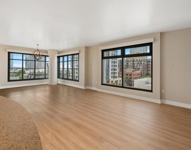 645 Front St - Photo Thumbnail 2