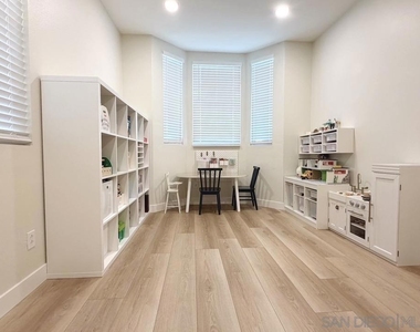 17010 Garden Path - Photo Thumbnail 8