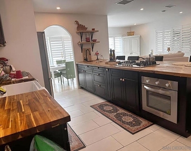 3390 Don Diablo Drive - Photo Thumbnail 2